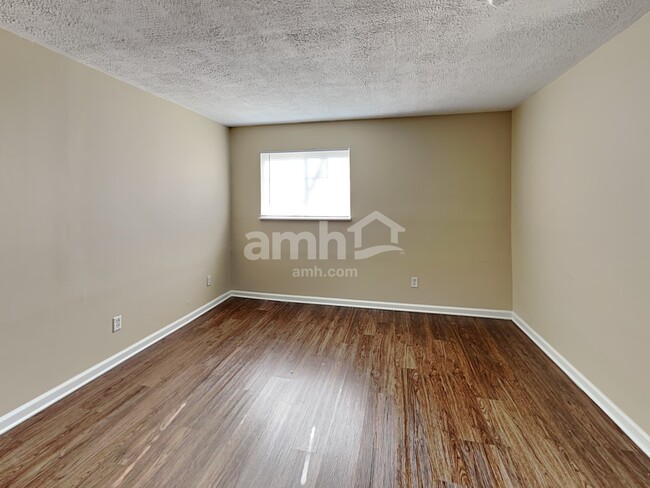 Building Photo - 1691 Roosevelt Dr