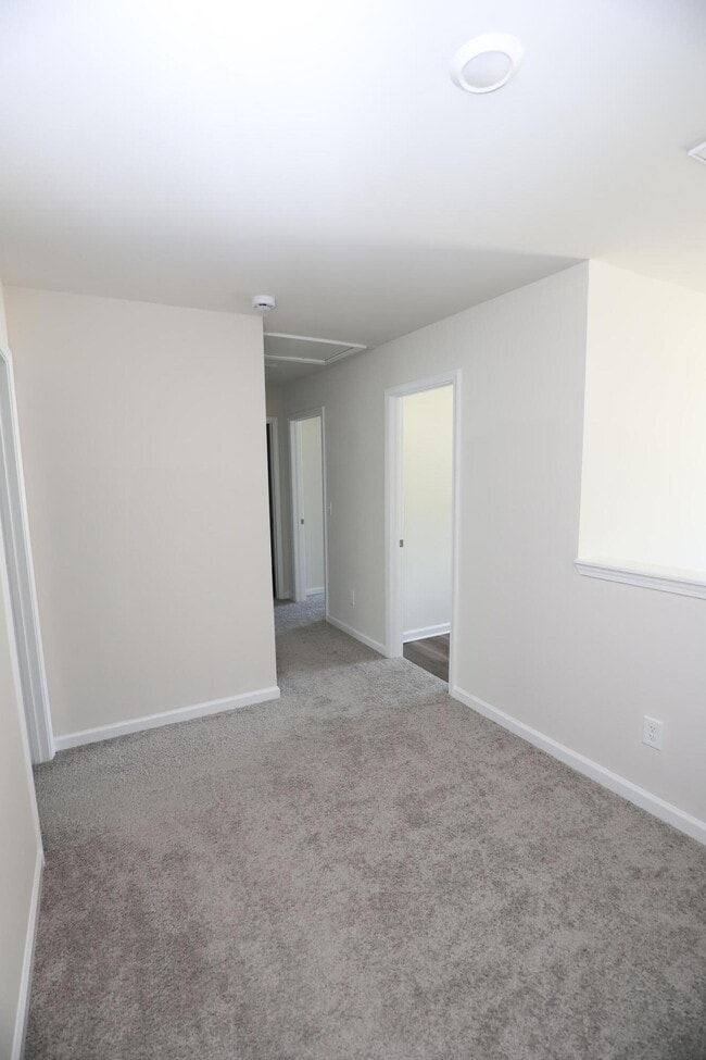 Building Photo - 463 N High Duck Trail