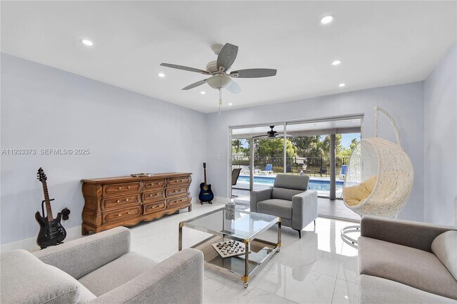 Building Photo - 406 Sailboat Cir