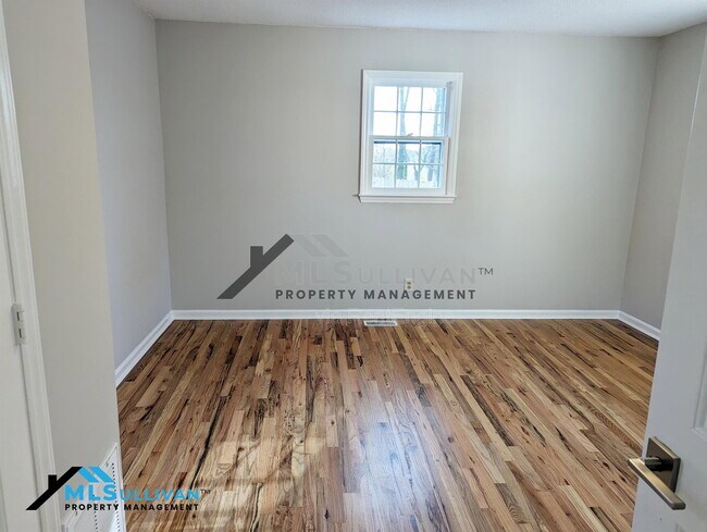 Building Photo - 2414 Albany St