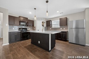 Building Photo - 14810 Song Sparrow
