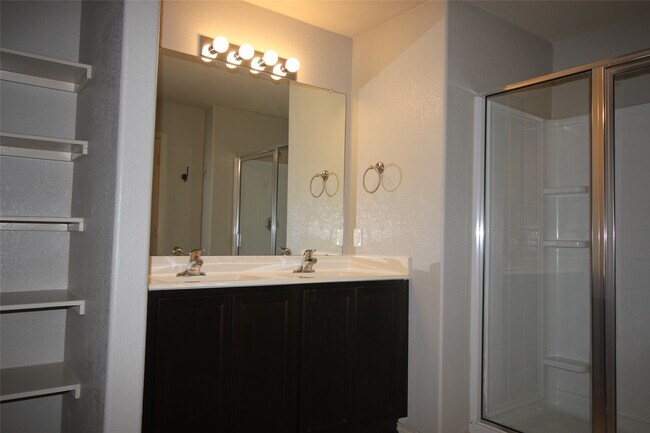 Building Photo - 7203 Basque Country Dr