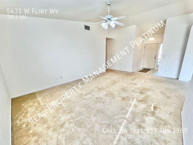 Building Photo - $2,045 Ashlan & Polk, 3 bedroom 2 bathroom...