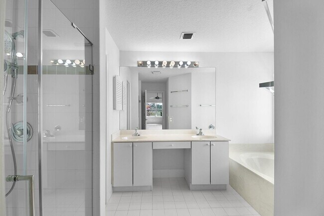 Building Photo - 3058 SE Brierwood Pl