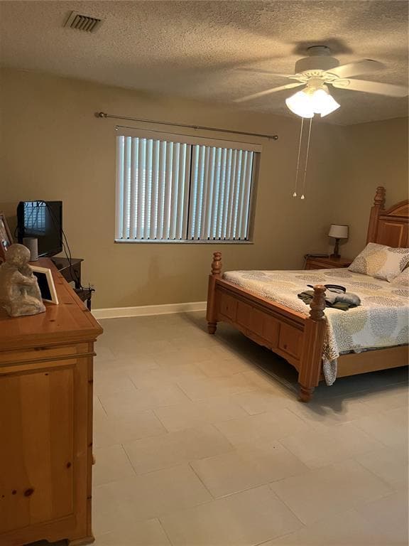 Building Photo - 1107 Golf Club Ct