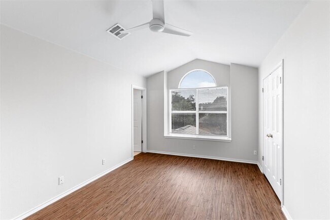 Building Photo - 2808 Kestrel Dr