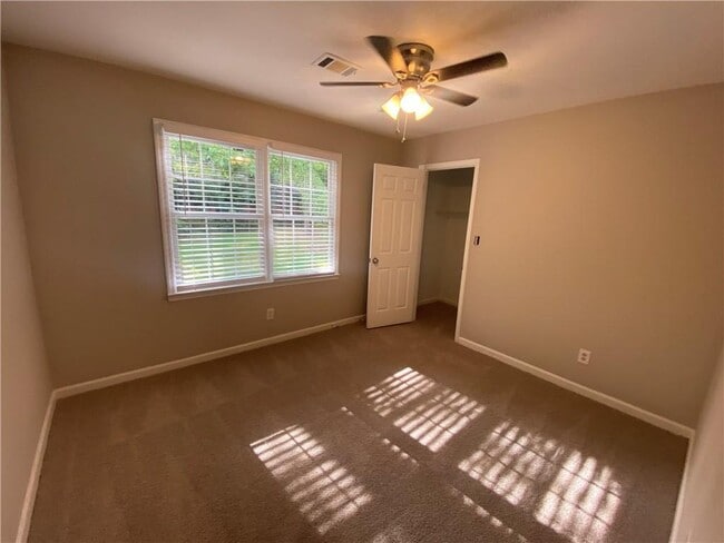 Building Photo - 1260 Sagewood Dr