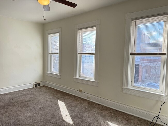 Building Photo - 319 N Charlotte St