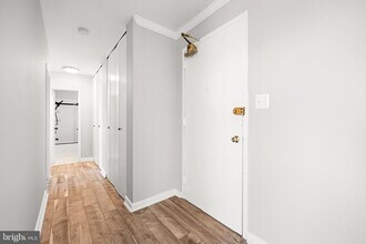 Building Photo - 1300 S Arlington Ridge Rd