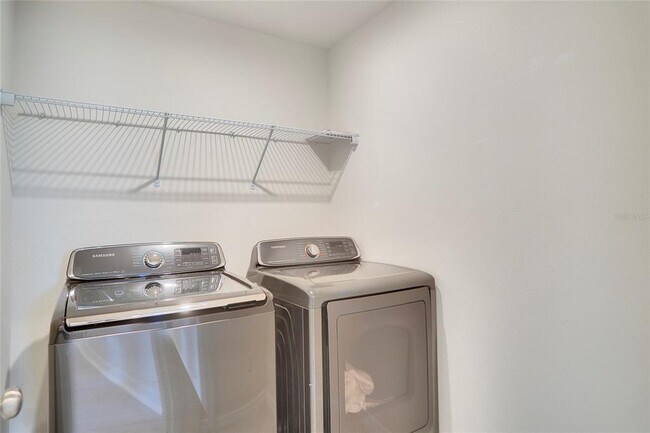 Building Photo - 3936 Fescue St