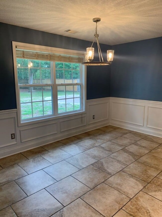 Building Photo - Stunning 3-Bedroom Home in Parish Crossing...