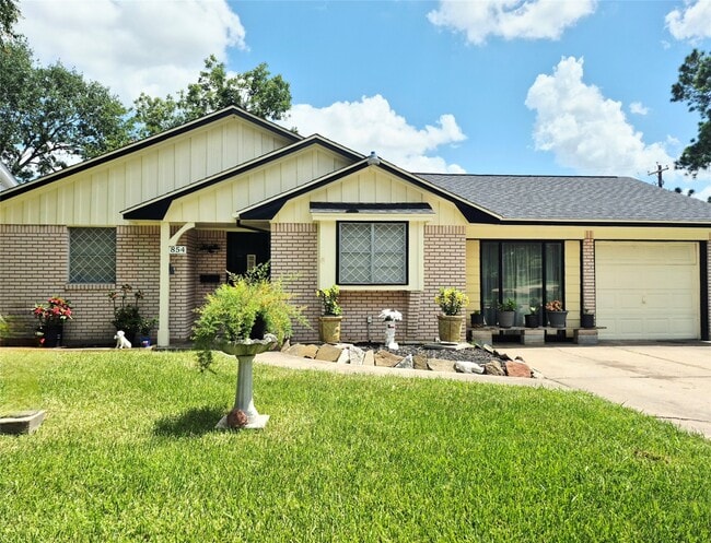 Building Photo - 854 Shawnee St