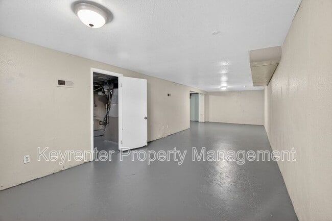 Building Photo - 10115 Saffron Dr