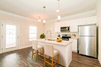 Building Photo - 75 Hidden Oak Dr