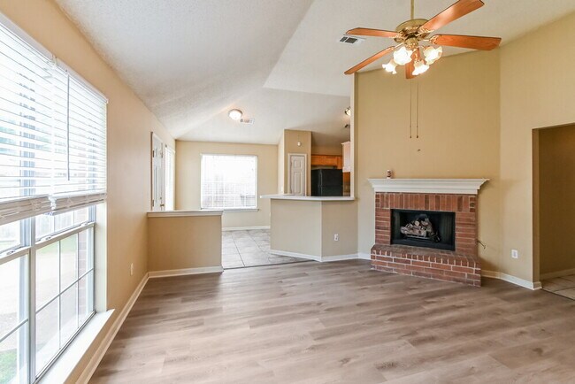 Building Photo - 8090 Bensford Ln