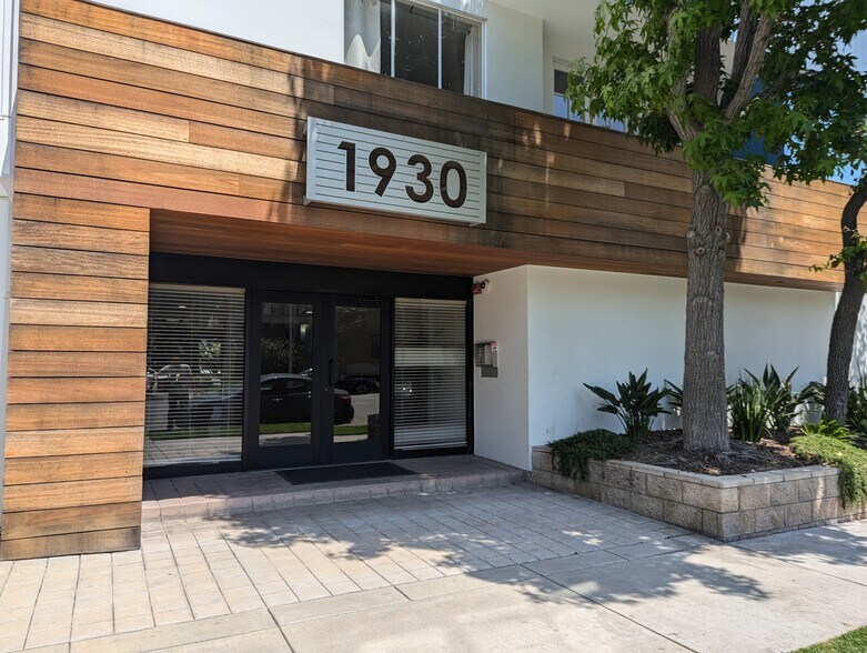 Building Photo - 1930 S Beverly Glen Blvd