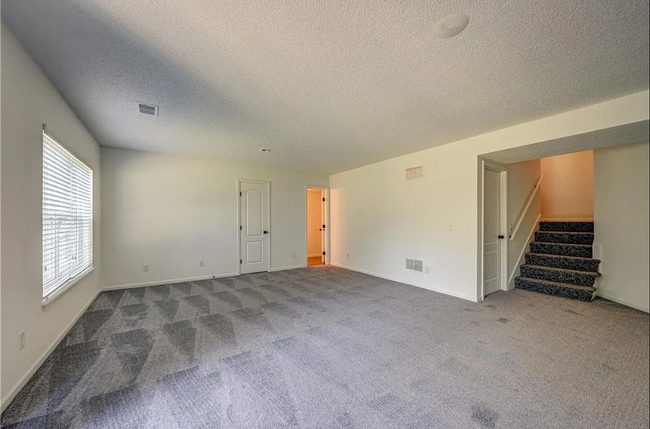 Building Photo - 15922 W 91st Terrace