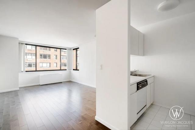 Building Photo - 1 bedroom in New York NY 10065