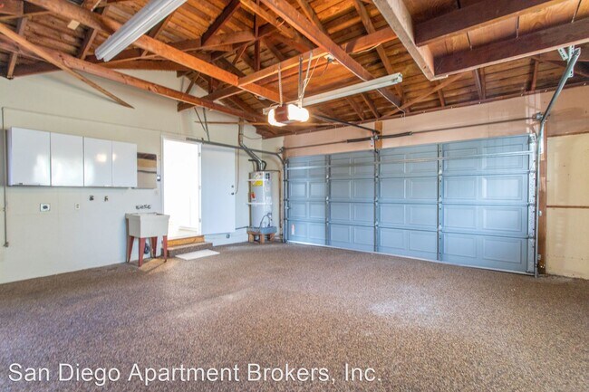 Building Photo - 3 br, 2 bath House - 6034 Del Cerro Blvd.