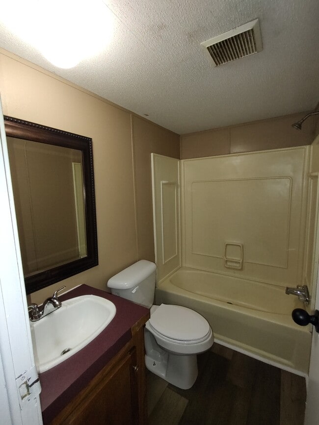 Building Photo - 31200 US-96