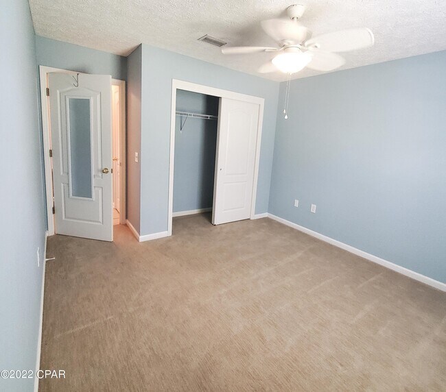 Building Photo - 431 Hidden Island Dr