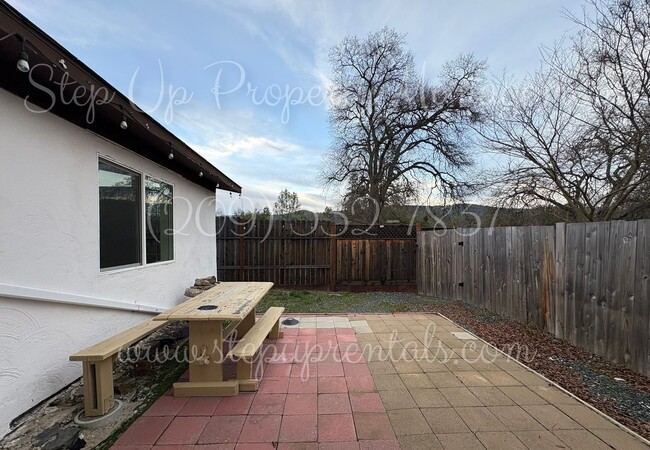 Building Photo - 11240 CA-49