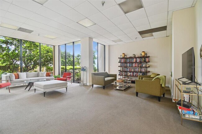 Building Photo - 2413 Bayshore Blvd