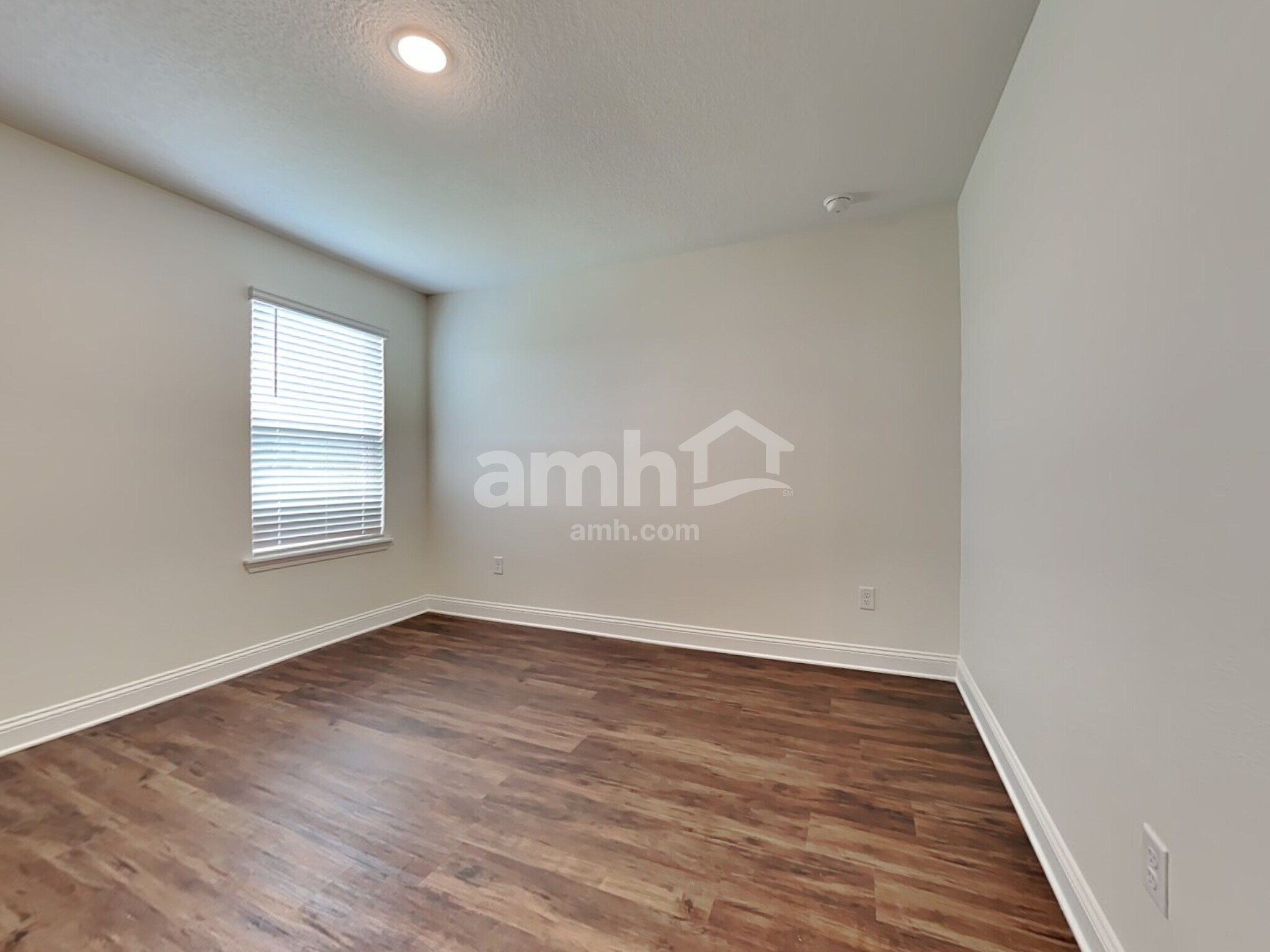 Building Photo - 425 Onate Cir