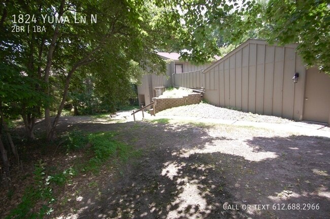 Building Photo - 1824 Yuma Ln N