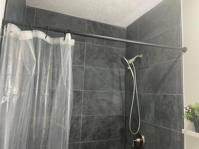 Building Photo - 11401 Taft St