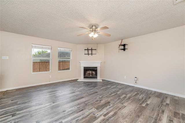 Building Photo - 100 Scarlet View