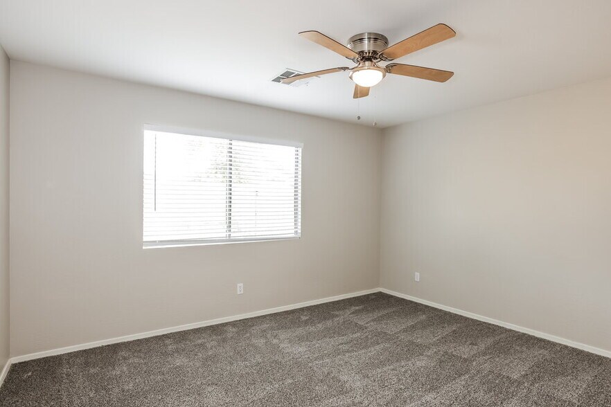 Building Photo - 14756 W Maui Ln