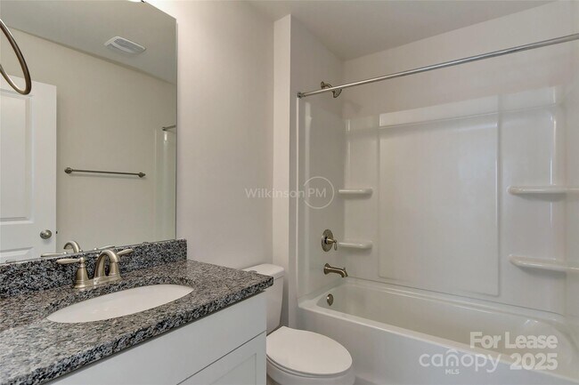 Building Photo - 2015 Saddlebred Dr