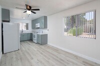 Building Photo - 2 WEEKS FREE! Gorgeous 1 BR with AC and Pa...