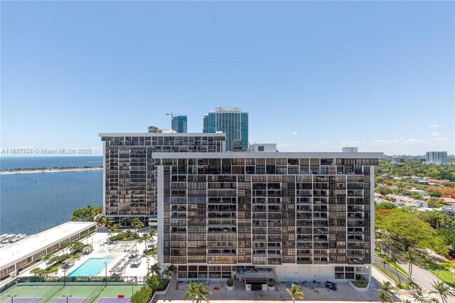 Building Photo - 1901 Brickell Ave