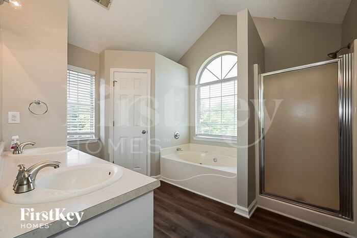 Building Photo - 4049 Fieldway Rd