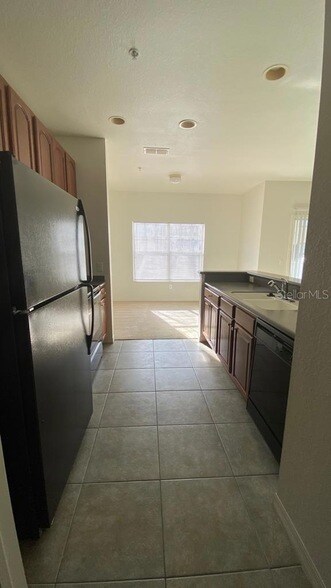 Building Photo - 2532 Grand Central Pkwy