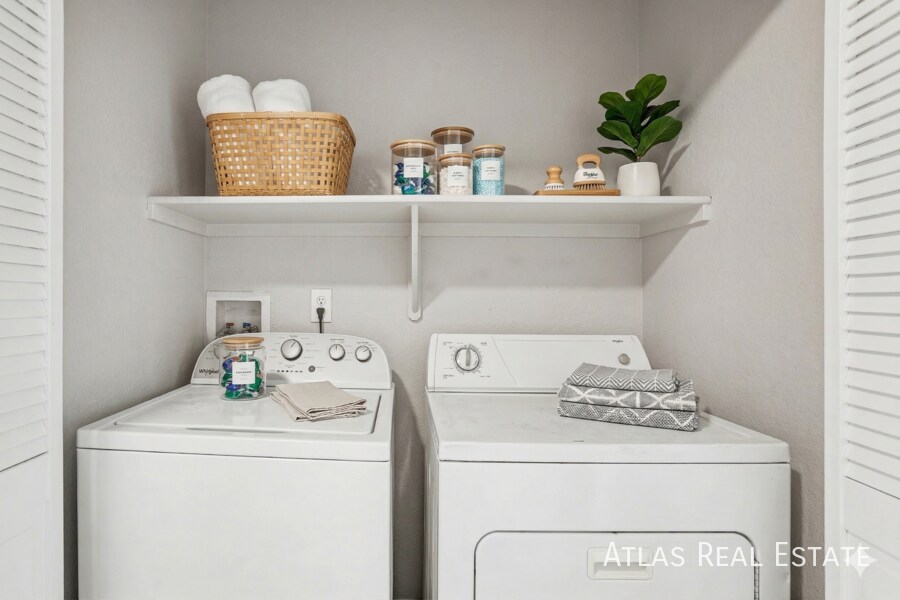 Building Photo - 7829 Antelope Valley Point