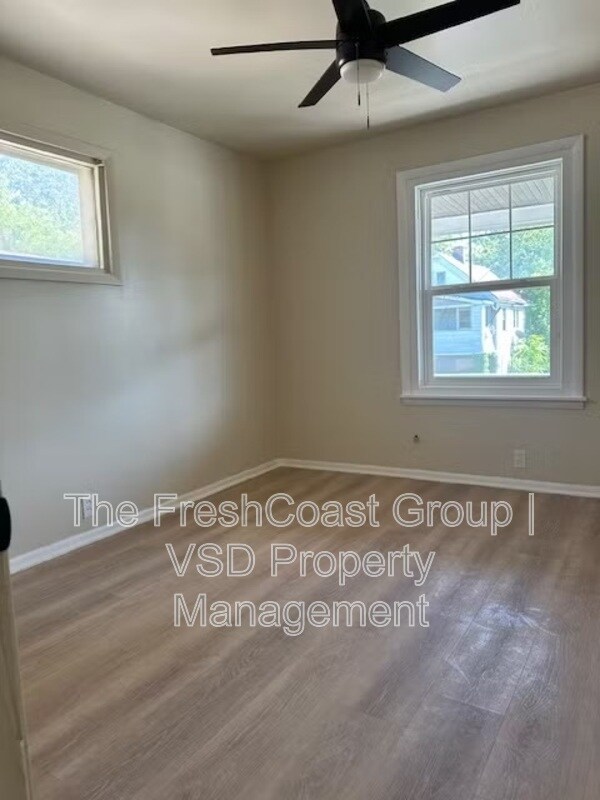 Building Photo - 789 Wayside Rd