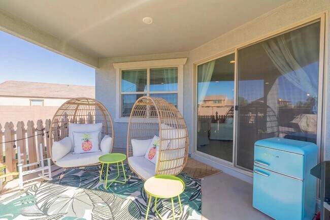 Building Photo - 2639 E Alida Trail