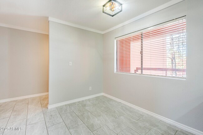 Building Photo - 4303 E Cactus Rd
