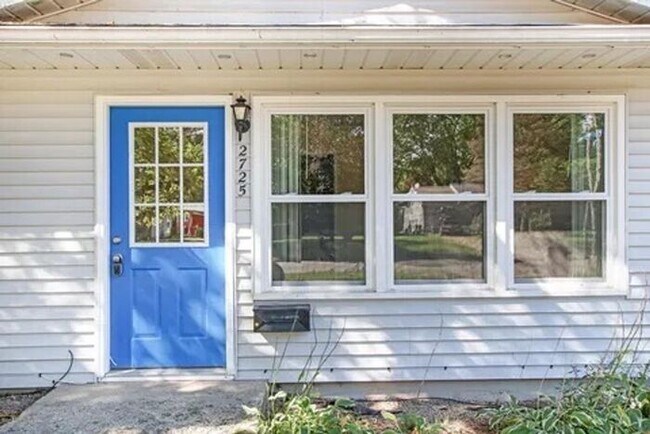Building Photo - Charming, remodeled 3-Bed/1-Bath Parchment ranch style home with enclosed yard and garage