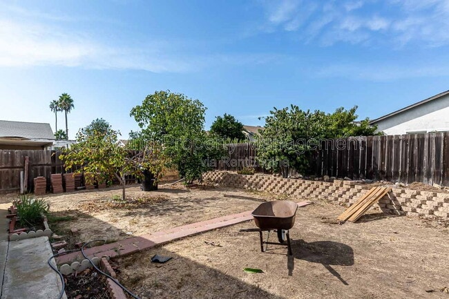 Building Photo - 8740 Flanders Dr