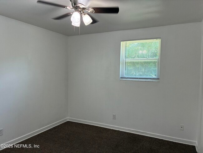 Building Photo - 645 Allen Ln