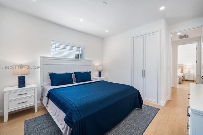 Building Photo - 696 NE 67th St