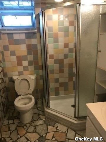 Building Photo - 202-14-202-53 53rd Ave