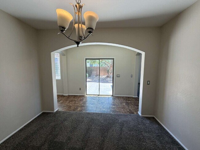 Building Photo - 38134 N Establo Dr