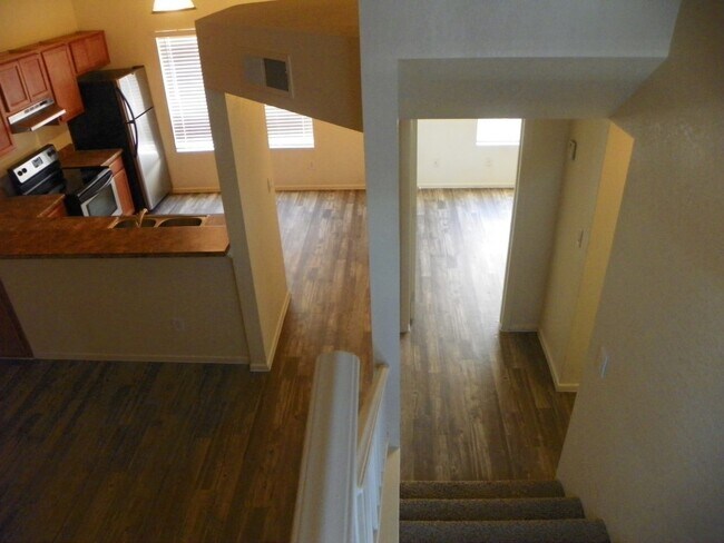Building Photo - 1 bedroom with loft - or 2nd bedroom - w/d...