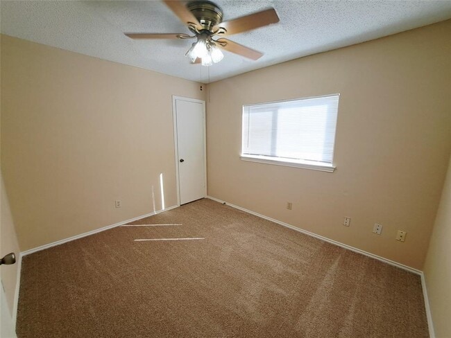 Building Photo - 12917 Steeple-Chase Dr