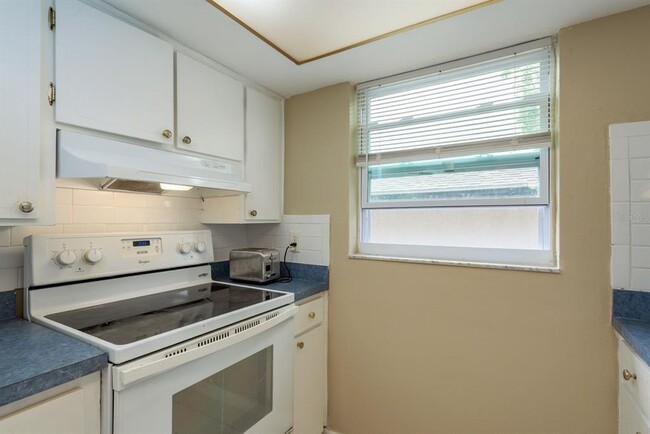 Building Photo - 3511 Calera Dr